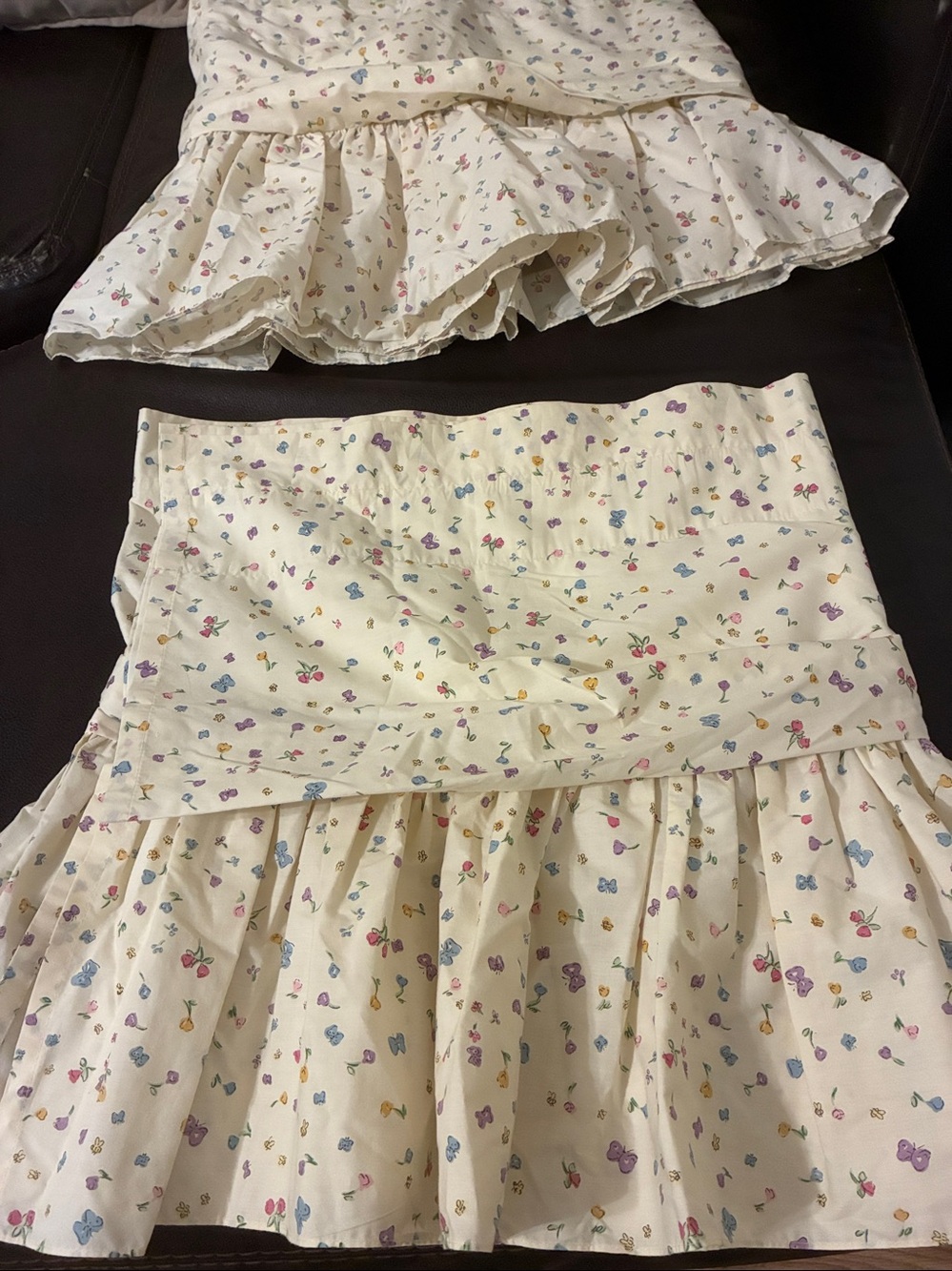 Classic Pooh Cream Floral & Butterfly Ruffled 2 Window Valance